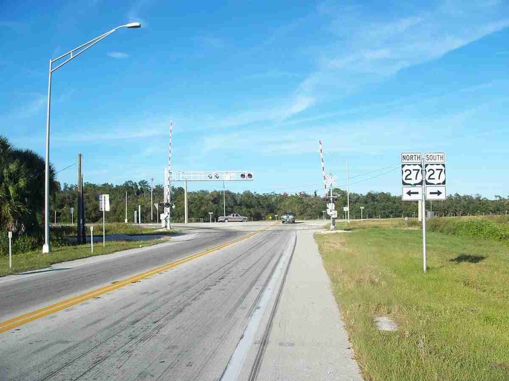 Rural highway crossing at US 27 and State Road 29 in Palmdale, Florida